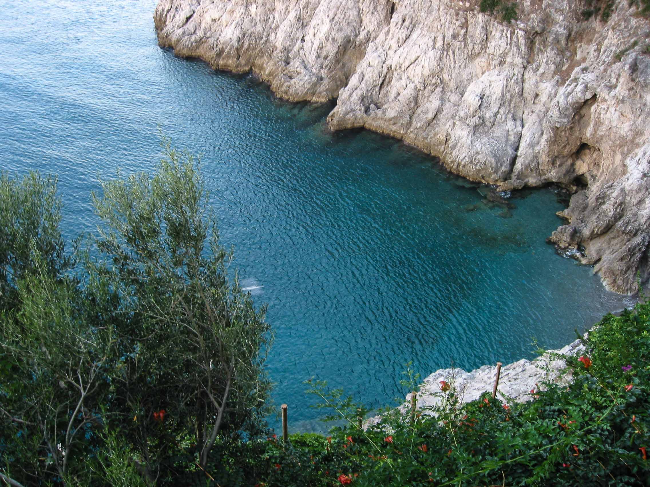 Villa la Madonnina Amalfi Coast Calm sea in the morning