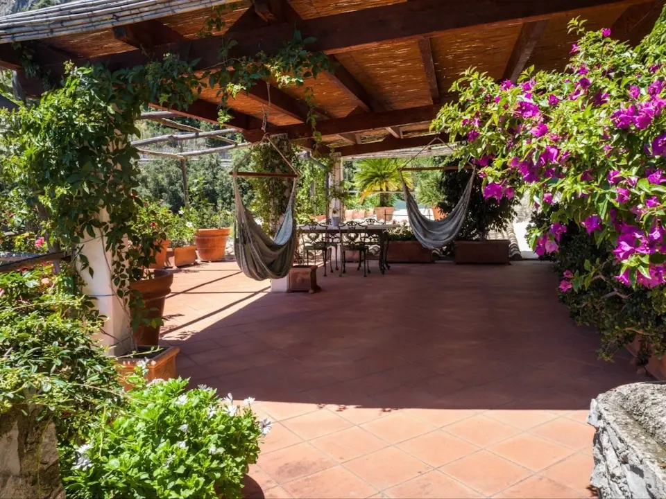 Luxury Amalfi Villa Waterfront Hibiscus