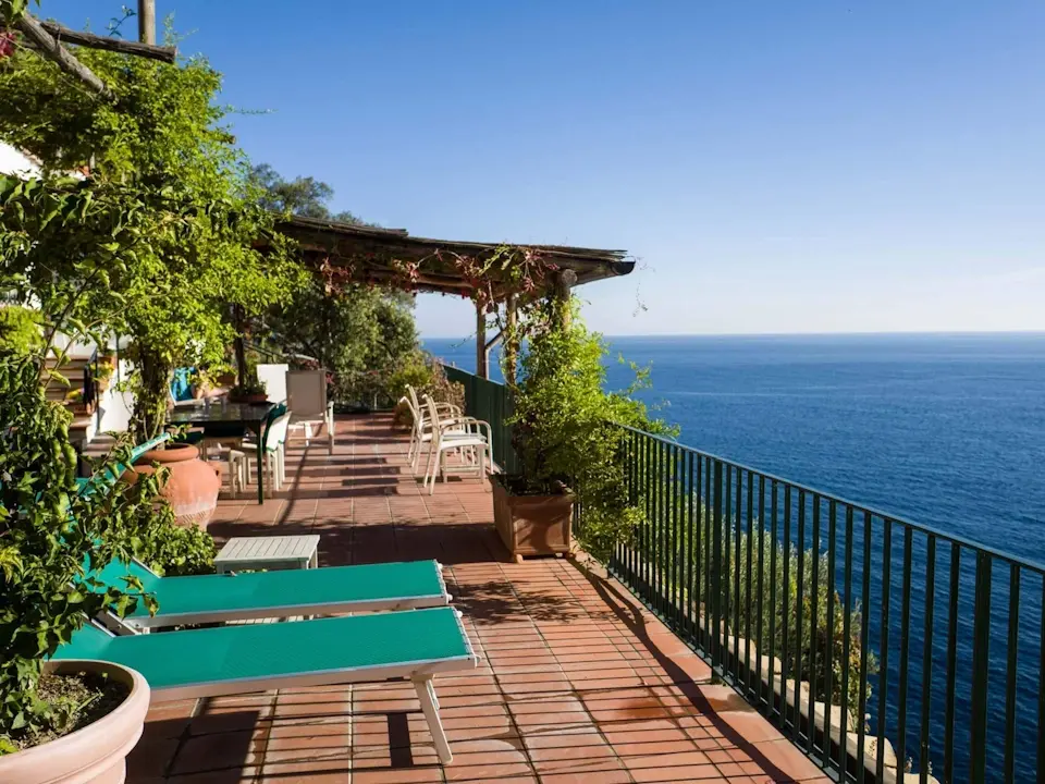 Luxury-Amalfi-Villa-Waterfront_Main-terrace-to-East