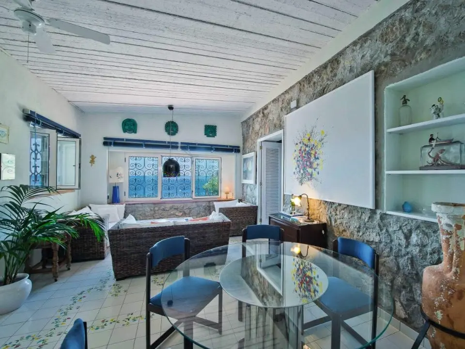 Luxury-Villa-la-Madonnina_Living-room-1